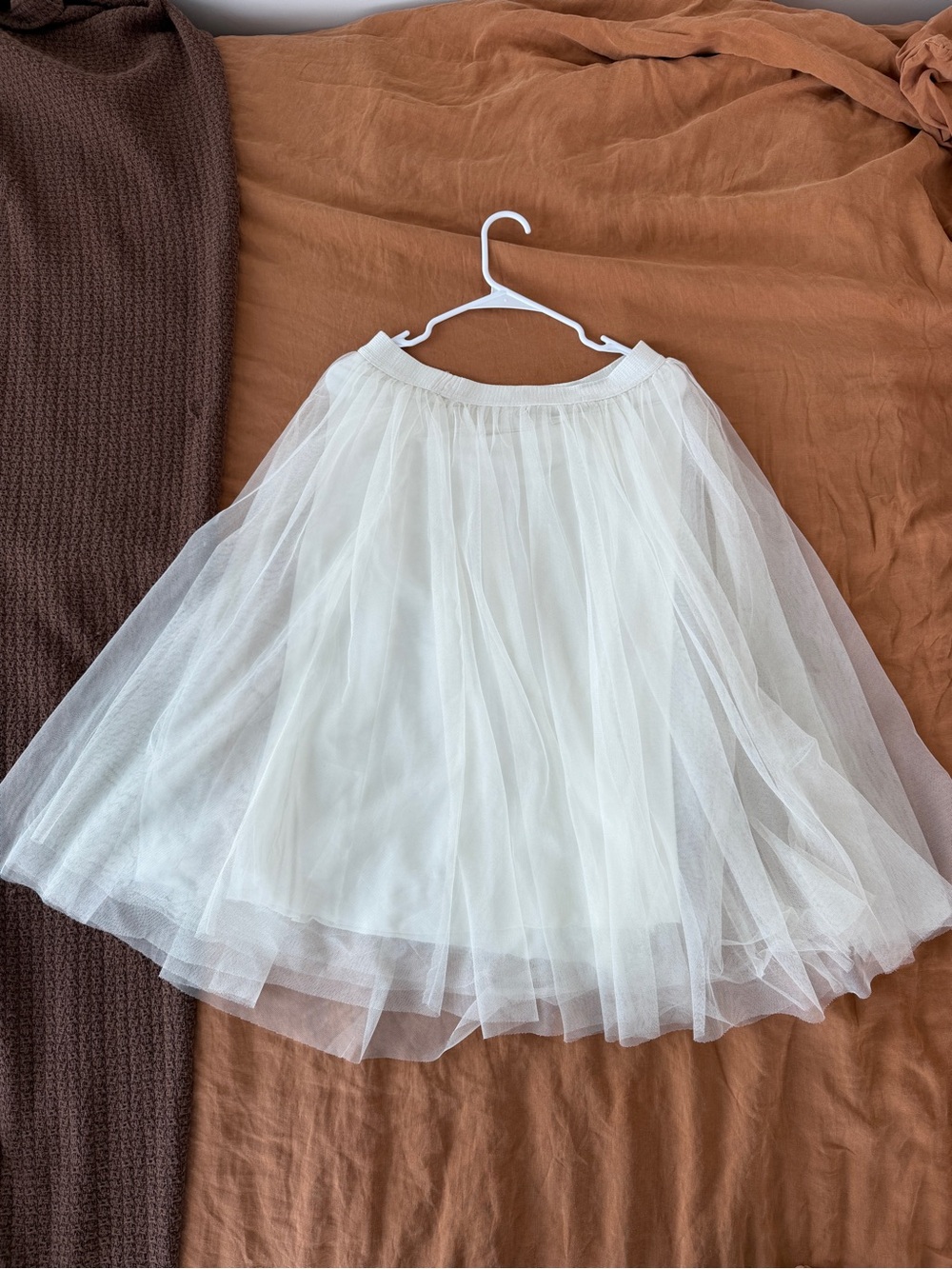 Anthropologie Women's White Tulle Midi Skirt